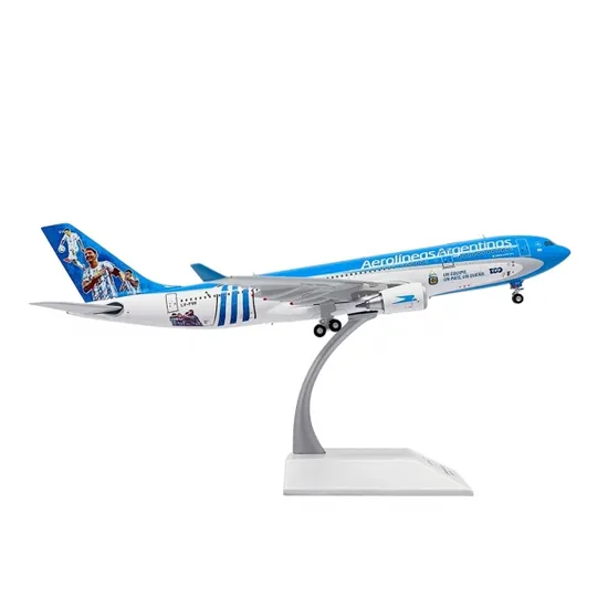 JC Wings 1:200 Aerolineas Argentinas Airbus A330-200 SA2036